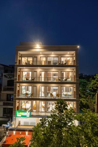 Bangunan di mana terletaknya hotel