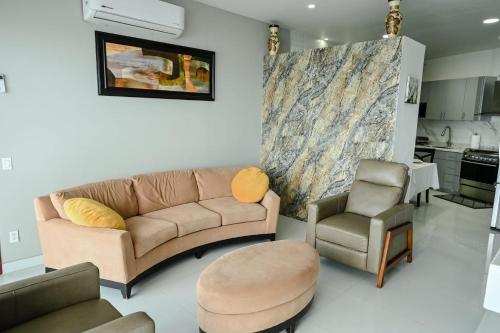 Η κουζίνα ή μικρή κουζίνα στο Triton's Cozy Condominium
