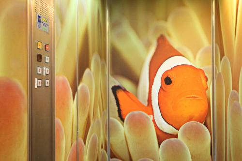 a picture of a fish in an oven at Hotel Ristorante Al Fiore in Peschiera del Garda