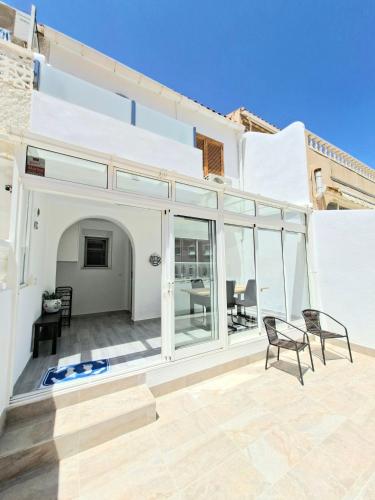 Family-Friendly Apartment-Torrevieja PMT33