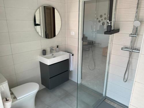 Ένα μπάνιο στο Apartamento Brisa Camariñas