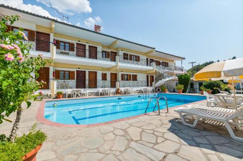 Gallery image of Hotel Sarikas in Polykhrono
