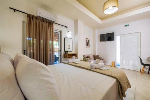 Ionian Serenity Houseにあるベッド