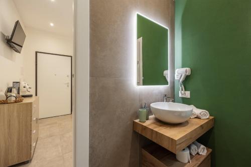 14th Oasis Family Room In Villa With Pool Near Palermoにあるテレビまたはエンターテインメントセンター