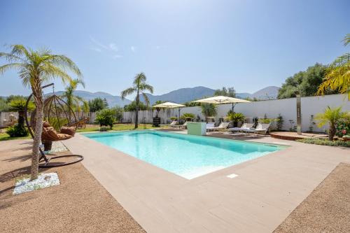 14th Oasis Family Room In Villa With Pool Near Palermoの敷地内または近くにあるプール