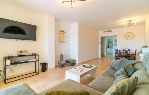 Lovely Apartment In Estepona With Wifi
