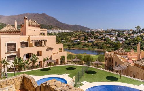 Lovely Apartment In Estepona With Wifi
