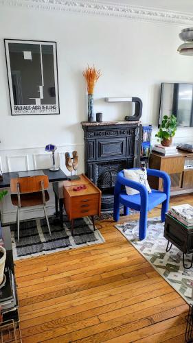 Sunny & stylish 2-bedroom in Viet-Namese district