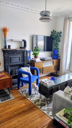 Sunny & stylish 2-bedroom in Viet-Namese district