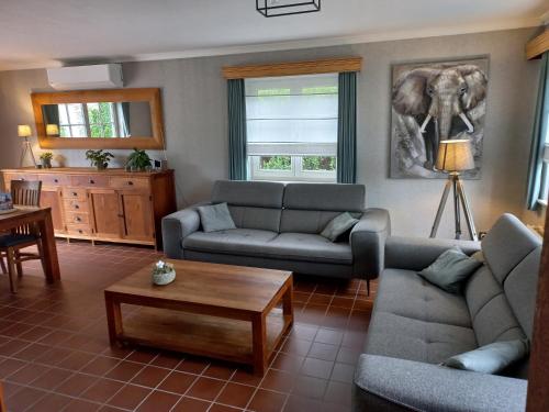 Posezení v ubytování Vakantiewoning Steger einde