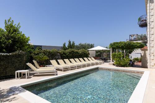 Marghareta 2 room top location