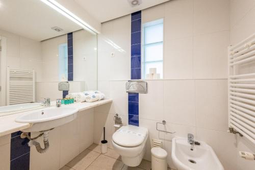 Apartamento Vista Mar no Golden Club com acesso Piscinas & Praia