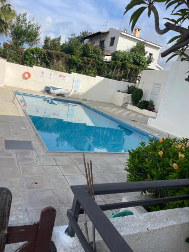 Kolam renang di atau dekat dengan Lovely one bedroom apartment with nice view