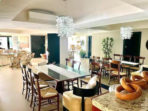Χώρος καθιστικού στο Bay View Grand Marina 4C