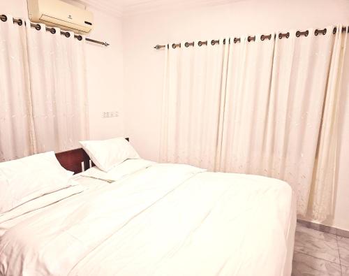 Gallery image of Vandemi Apartment in Kokrobite