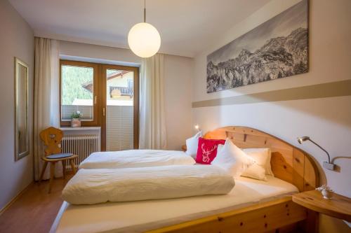 Huone majoituspaikassa Appartements Rieser - im Herzen von Mayrhofen - sonniger Balkon - 3 Schlafzimmer