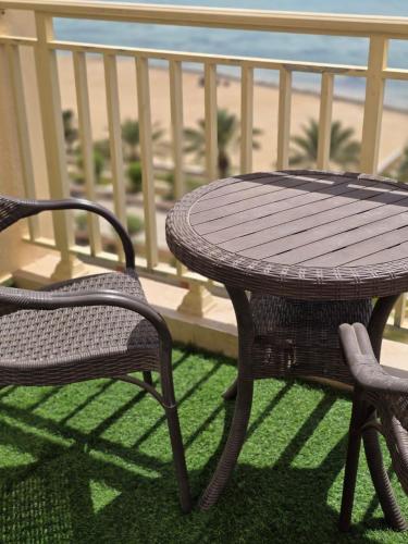 Balkoni atau teres di امواج رزيدنس ابراج الشاطئ ثلاث غرف عوائل فقط