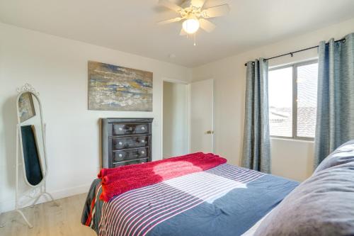 Katil atau katil-katil dalam bilik di Pool and Hot Tub Spacious Phoenix-Area Escape