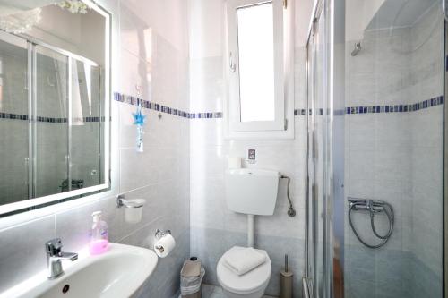 Gallery image of The heart of Aegina 3 in Aegina Town