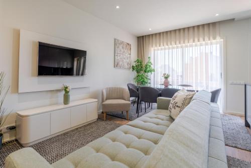 Central & Stylish Apartment by HostWise