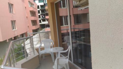 Parveke tai terassi majoituspaikassa Studio Nera