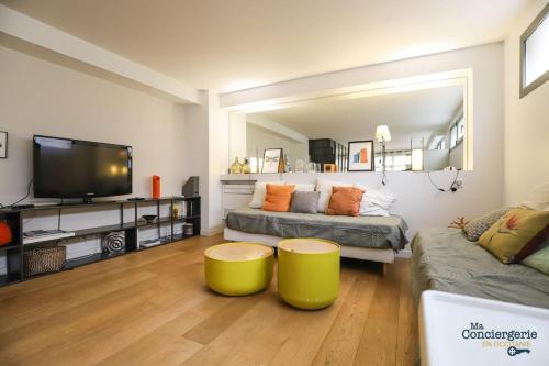 Et tv og/eller underholdning på Delpech -Maison de Ville 117 m Hyper-centre