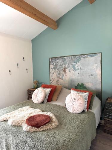 Ein Bett oder Betten in einem Zimmer der Unterkunft Gite de charme à 10 min de Narbonne