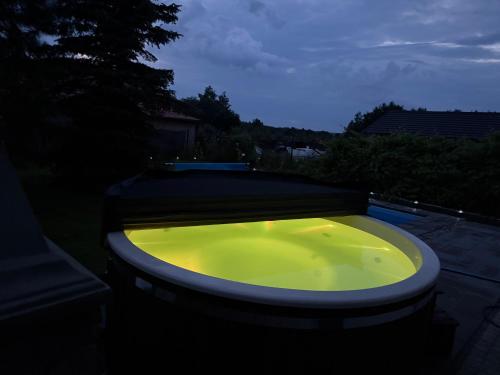 Afbeelding uit fotogalerij van Koniec Świata dom 84m2 z balią i basenem na wyłączność in Mikołajki