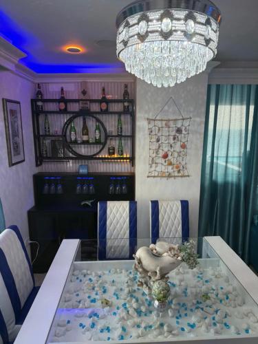 Φωτογραφία από το άλμπουμ του Beachfront Three Bedroom apt with Jacuzzi σε Juan Pedro
