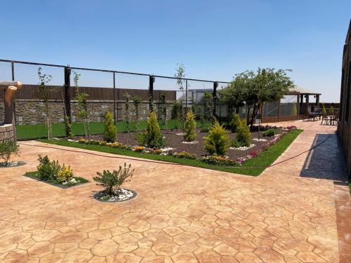 Zahrada ubytování منتجع كفريا السياحي-عجلون Kufraya Resort-Ajloun