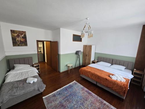 Billede fra billedgalleriet på OLDNEW Apartments & Rooms i Prizren