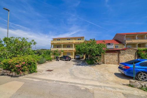 Apartments Milorad M