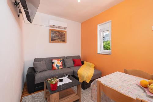 Apartments Ivo
