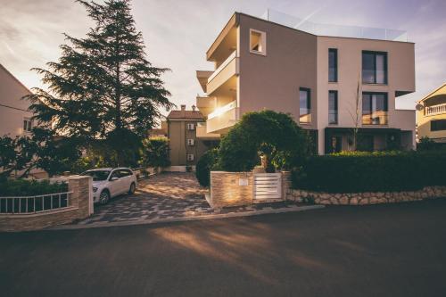 Opera Apartments
