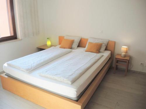 Postel nebo postele na pokoji v ubytování 1-bedroom holiday apartment