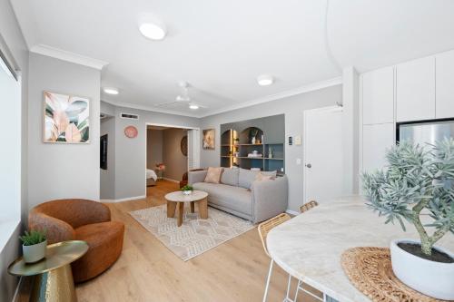 Ruang duduk di Koola Beach Apartments Bargara