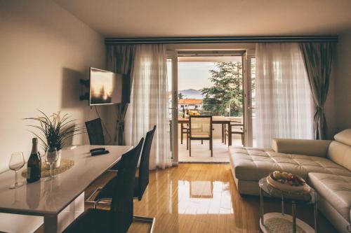 Opera Apartments