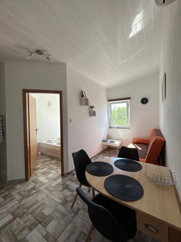 Studio Apartment Simi