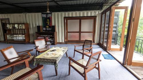Zona de estar de Harmony Hideaway Villa-Seeduwa