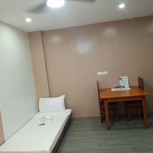 Gambar di galeri bagi Tiwi's Travellers Inn di Puerto Princesa City