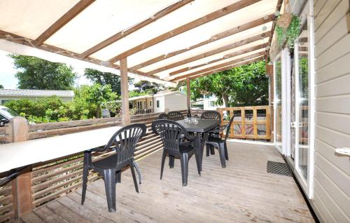 Mobile Home Proche Mer Piscine
