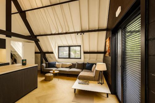 Χώρος καθιστικού στο Cosy apartment with garden