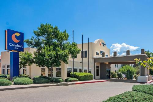 a building with a sign in front of it at Comfort Inn in Santa Fe