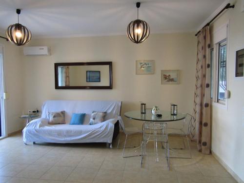 Ліжко або ліжка в номері Barbati Beach Holiday Apartment, Corfu,Greece