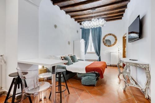 New Spanish Square - RomeDreamHome