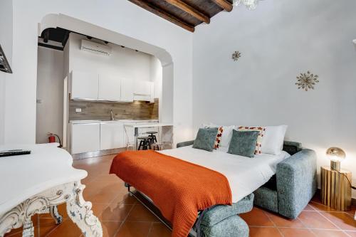 New Spanish Square - RomeDreamHome