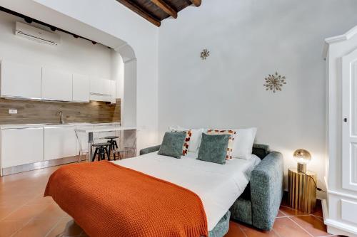 New Spanish Square - RomeDreamHome
