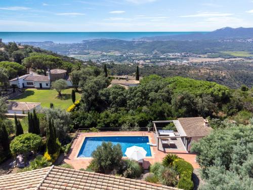 Casa con piscina privada vistas al mar