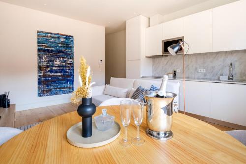 Art Deco 24 Luxury Apartment Downtown Metro AC