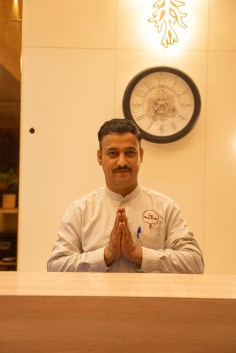 Clientes alojados en The White Roots Hotel